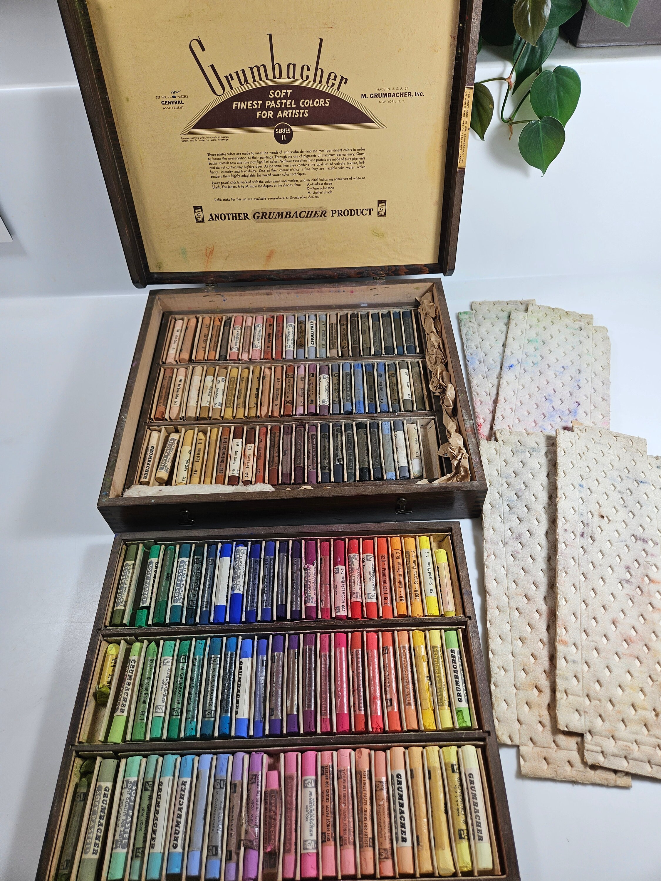 Vtg Grumbacher Series 11 Double Decker Soft Pastels Set in Wood