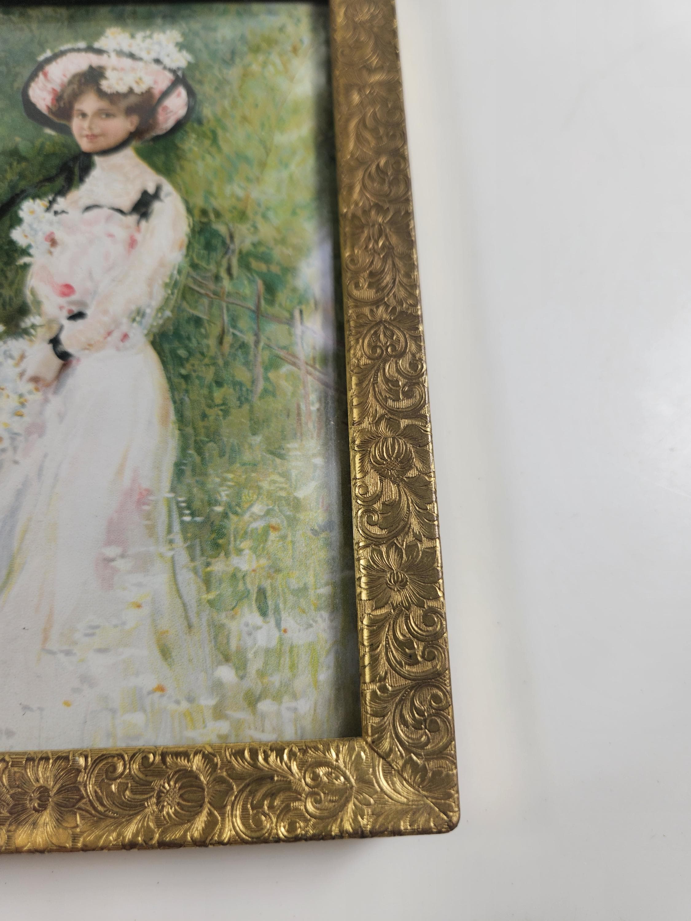 Antique Gold Floral Metal Photo Frame for 5 X 3.5 Inch Image