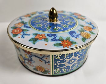 vtg Daher Floral Tin with lid, 6.5 x 2.5 inches // made in England // tea or biscuit container, jewelry, keepsake box