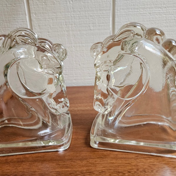 Pair of vtg horse bookends, clear glass // 6 inches tall