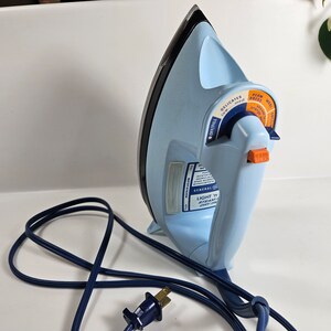 Vtg 80s Working Steam Iron, GE Light N' Easy // Blue - Etsy