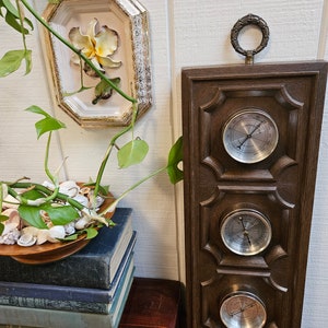 vtg Springfield wall weather station, accuracy unknown // faux wood surround // 18.75 x 7.5 inch plus hanger