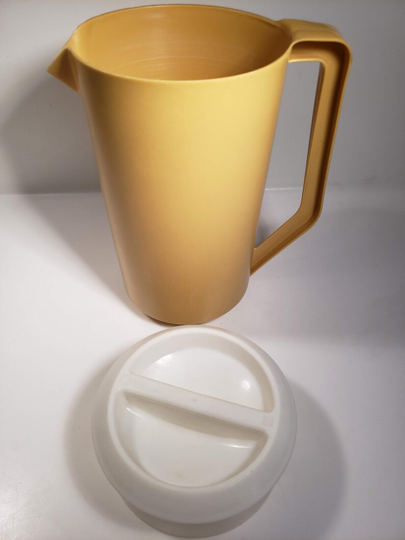 Vintage Muted Yellow/Mustard Color Rubbermaid Pitcher Half | Etsy