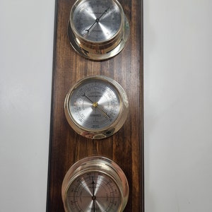 vtg mid century Springfield wall weather station, wood // accuracy unknown
