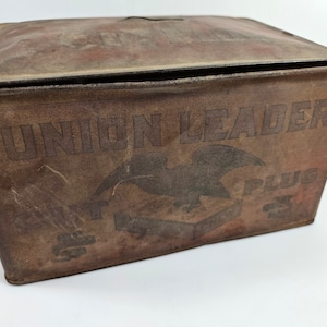 antique tobacco tin, Union Leader, empty // 8 x 5 x 4.25 inches // very rustic and tarnished