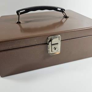 vtg metal box with handle and latch // Rockaway Metal Prod Corp, NY // 11 x 7.75 x 4.25 inches