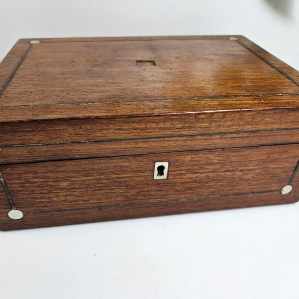 vtg wood treasure box with inlaid mother of pearl and satin interior // 10 x 7 x 4 inches