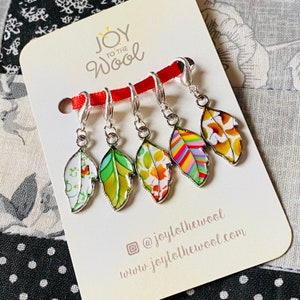 Leaf Stitch Markers Botanical Progress Keepers Leaves Enamel Silver Tone Plant Charms Gift for Knitters Crochet Gift Rainbow Pendants Spring