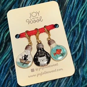 Cats in Lightbulbs Stitch Marker Gift Set Progress Keeper Kitten Charm  Crochet Fish Pendant