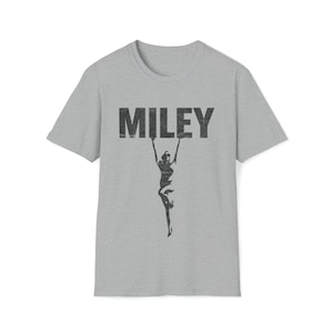 Mily Cyrus - Vintage Style Tee