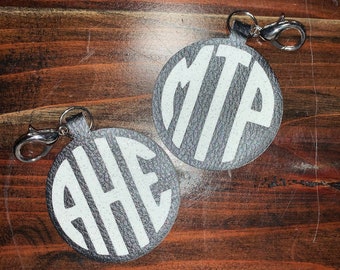 Monogram Keychain | Faux Leather Keychain | Monogramed Faux Leather Keychain | Monogram Gift | Keychain | Monogram | Glitter