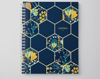 2024 Agenda, January-December, Annual Weekly Planner, Calendar and Notes, French or English, Vintage Hexagon Flower Pattern