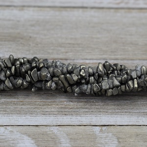 Pyrietschilfers/kralen: natuurlijke edelsteenschilfers, lange streng