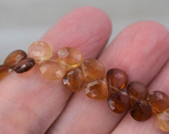Cuori di briolette in hessonite - Perline di briolette di granato arancione sfaccettato - da 6 a 8 mm