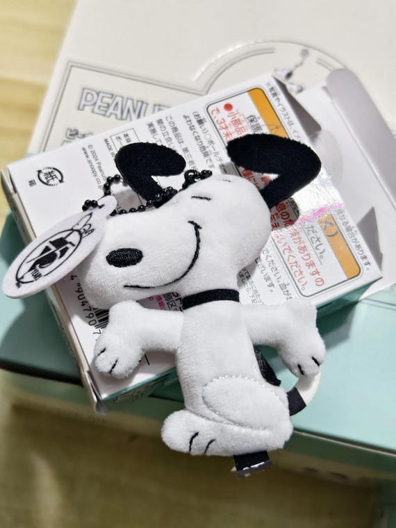 TAKARA TOMY Peanuts Snoopy 75 Anniversary Plush Mini Mascot
