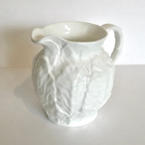 Jarra de porcelana fina Coalport Countryware, jarra con forma de hoja de col blanca, jarra de mayólica