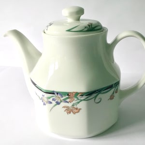 Royal Doulton Juno teapot, Doulton large teapot, 2 pint teapot, blue irises china teapot, blue white teapot, blue and white china teapot