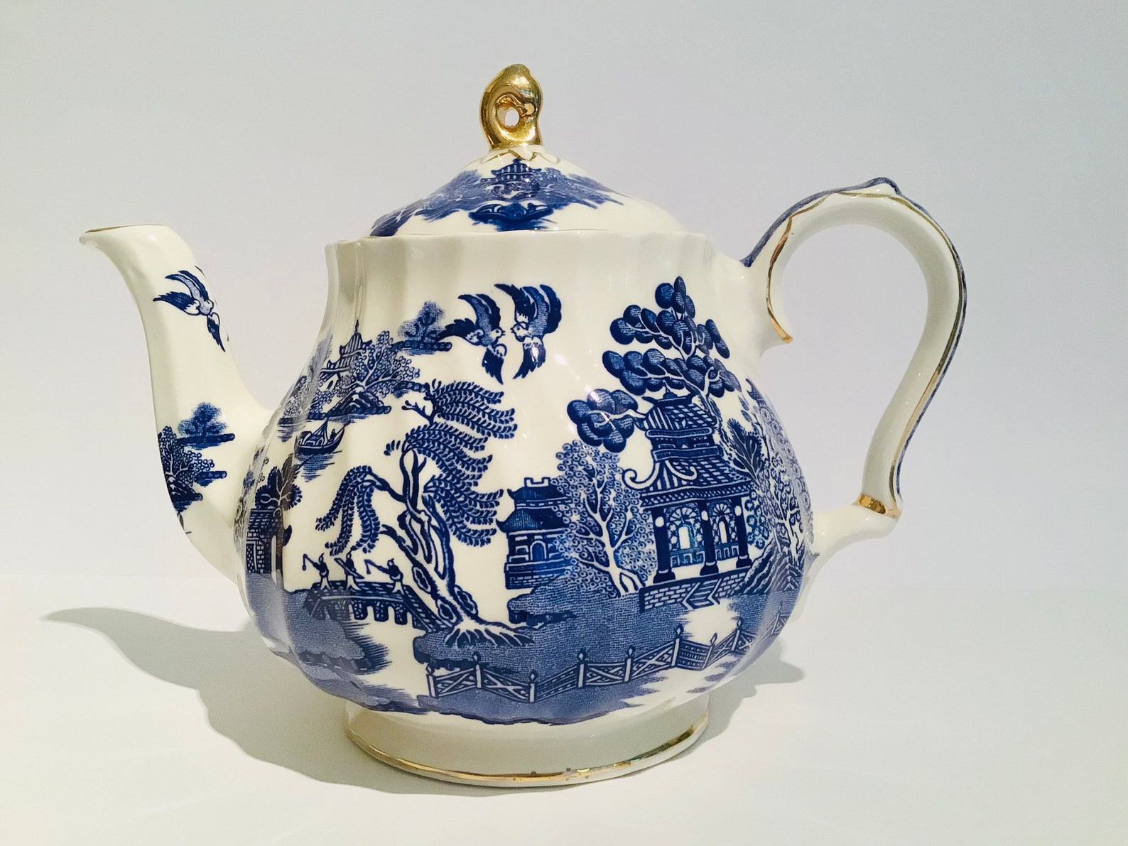 Sadler Willow pattern teapot Sadler blue and white Chinese Etsy