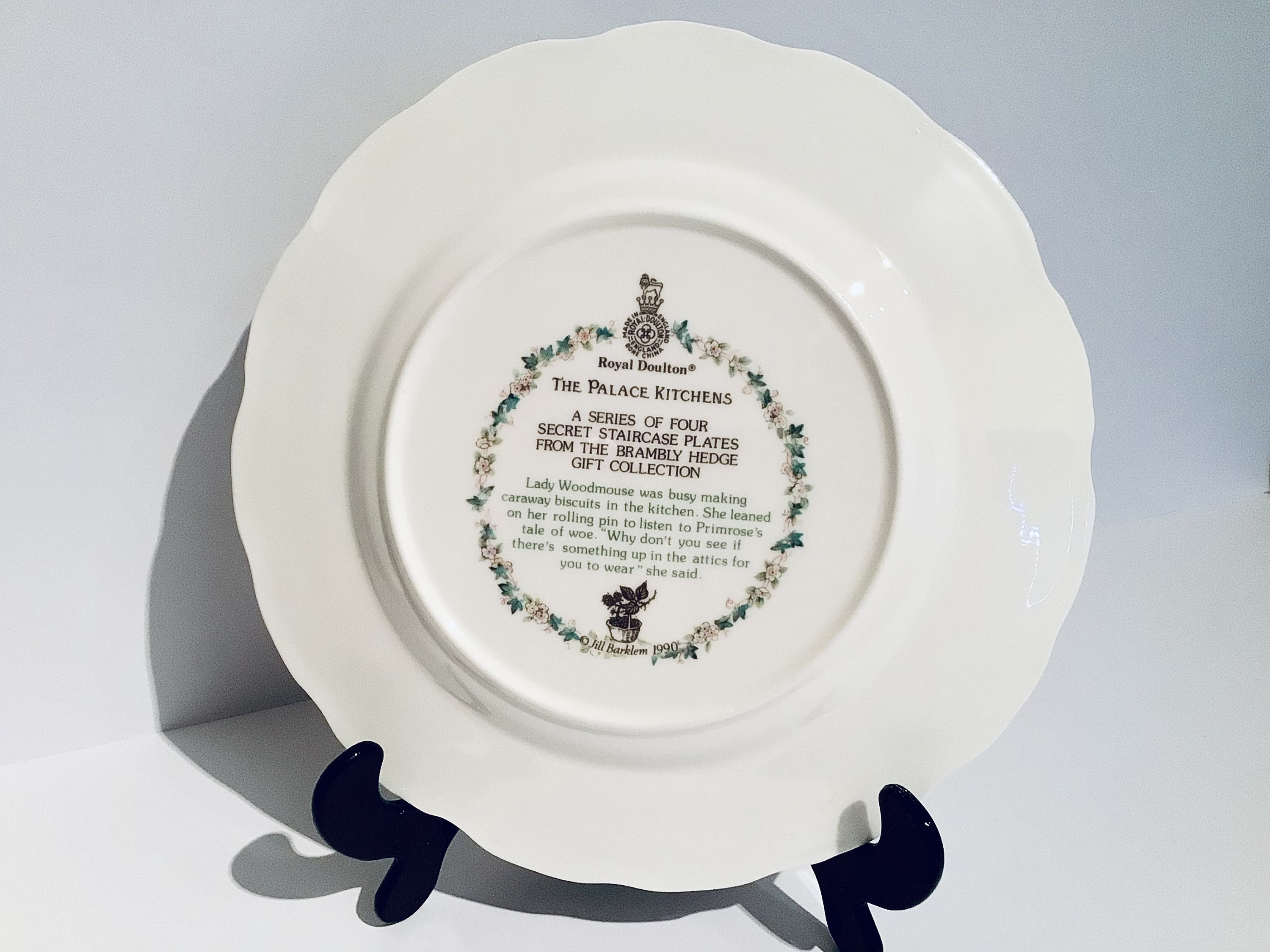 Brambly Hedge the Palace Kitchens Plate, Royal Doulton Palace