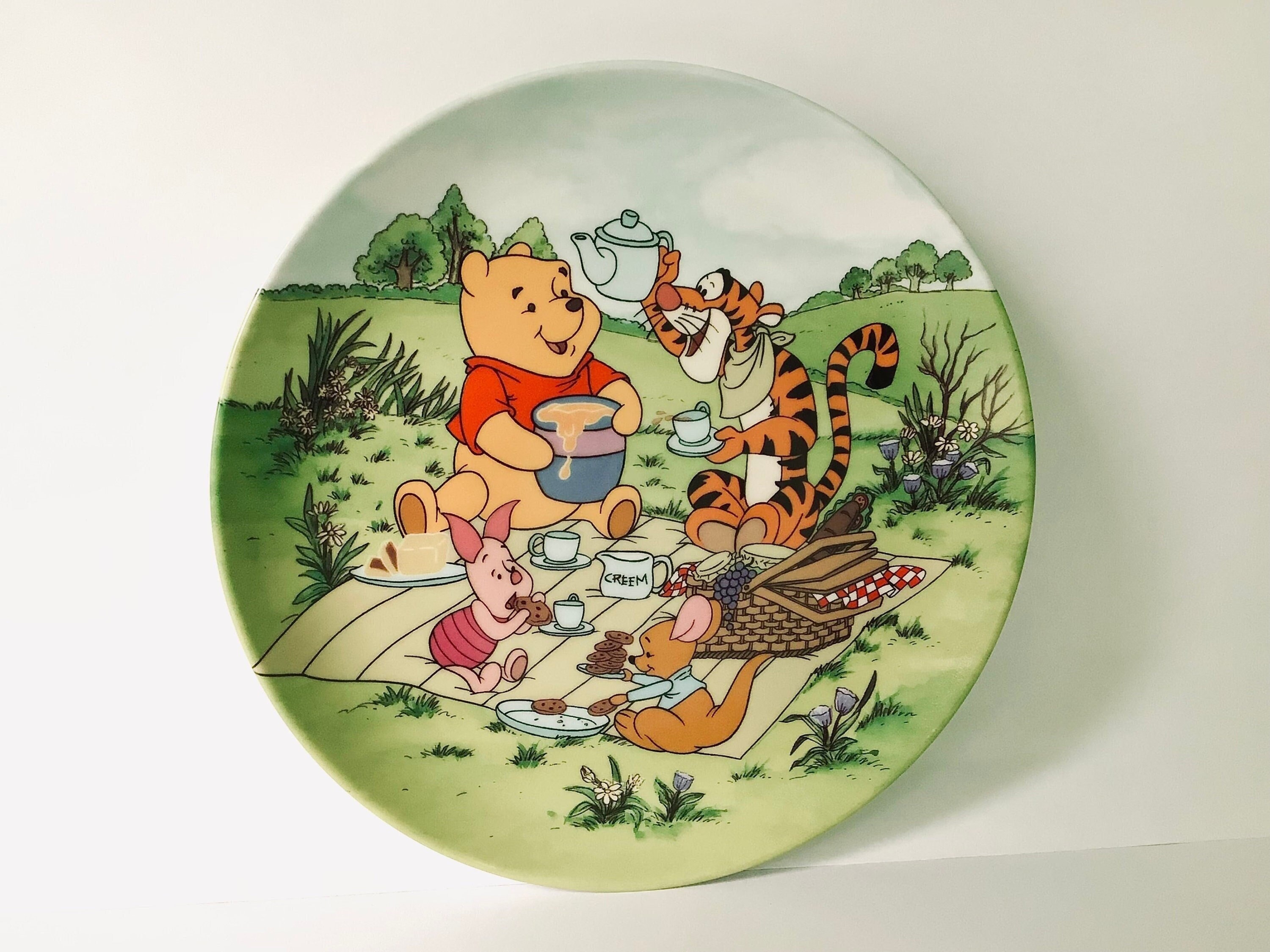 Winnie the Pooh Plate, Pooh's Picnic Plate, Winnie the Pooh 8 Inch