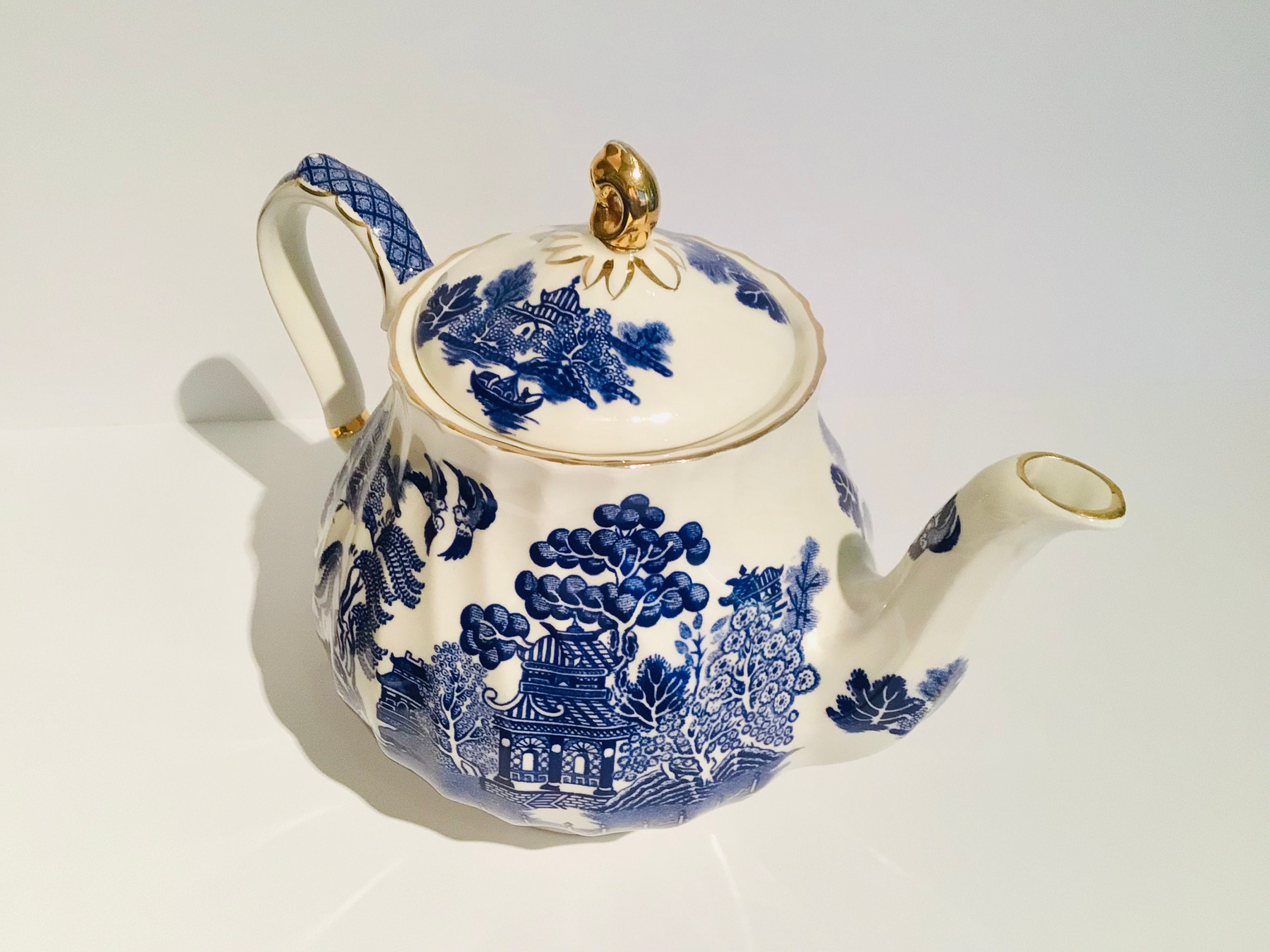 Sadler Willow pattern teapot Sadler blue and white Chinese Etsy