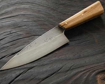 PETTY KNIFE_15cm Klinge Griff aus Olivenholz