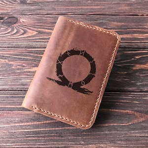 Regalo di Natale per Gamer God of War Porta Passaporto Porta Passaporto in Pelle Porta Passaporto Regalo Personalizzato per Lui Regalo Geek per Uomo s9