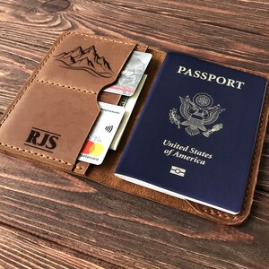 Leather Passport Holder, Personalized Passport Cover, Genuine Leather, Travel Gift, Gift for Traveler, Engraved Personalized Passport Holder
