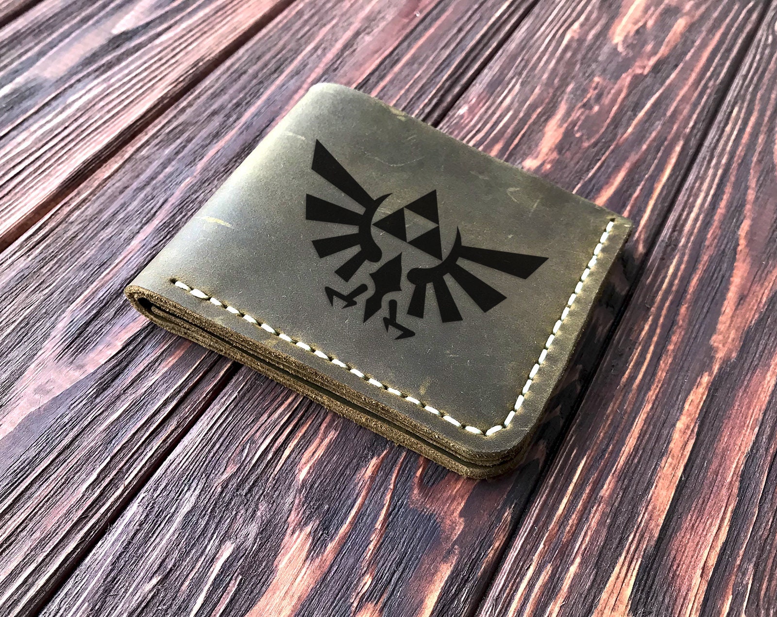  Men's 3D Genuine Leather Wallet, Hand-Carved, Hand-Painted,  Leather Carving, Custom wallet, Personalized wallet, Triforce and Holy  Relics, Legend of Zelda, Ocarina of Time Spiritual Stones : Handmade  Products