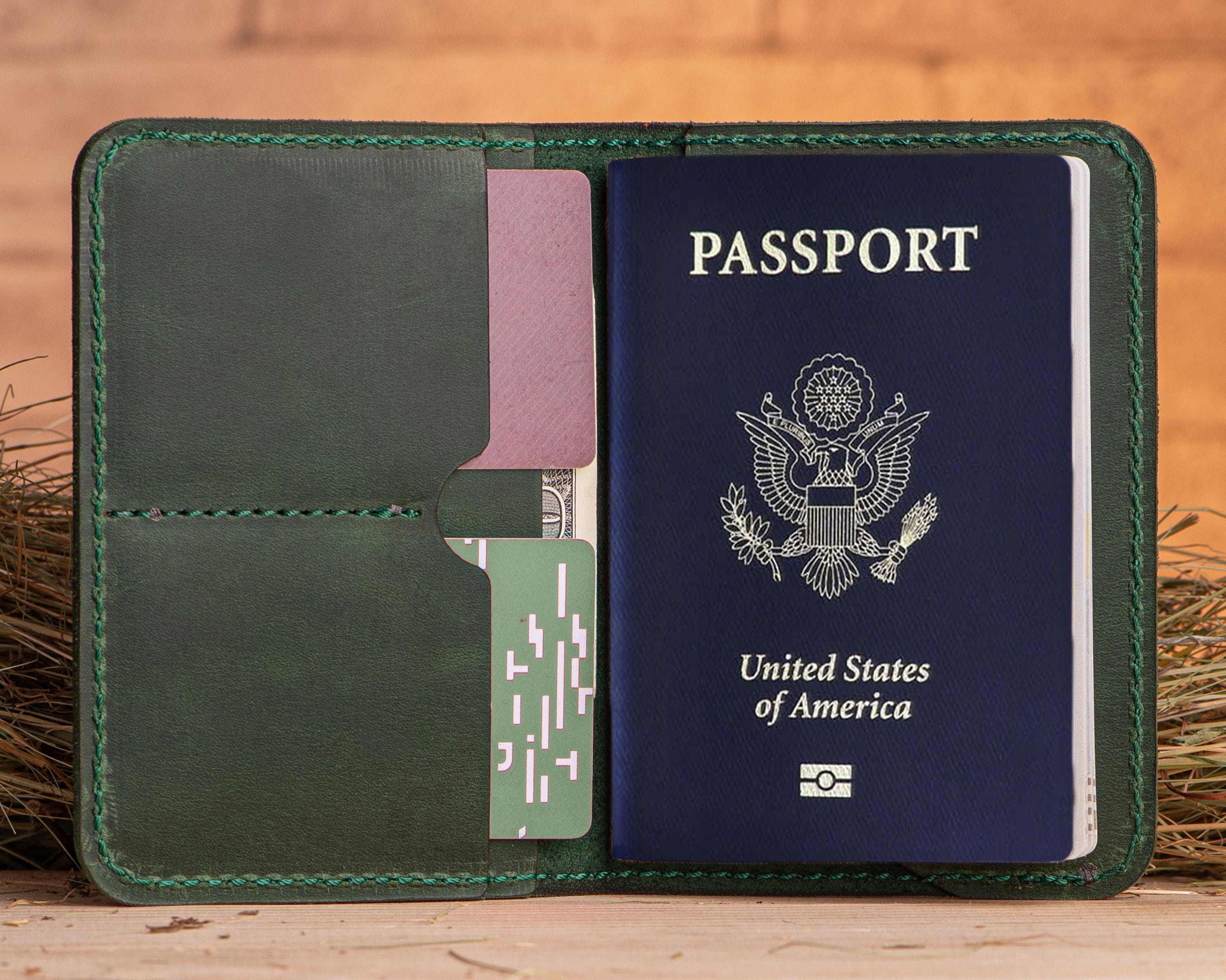 Protège Passeport En Cuir Gravé Anniversaire