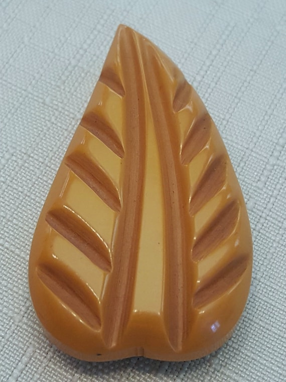 Beautiful Art Deco Bakelite Dress Clip - image 1