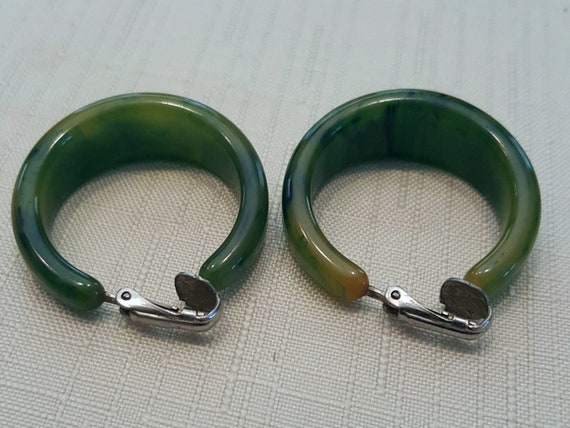 Beautiful Bakelite Clip Earrings Set Tested - image 3