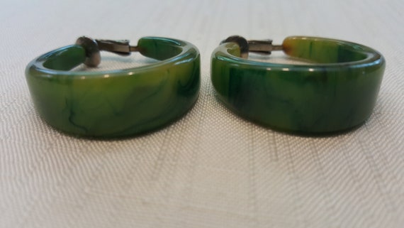 Beautiful Bakelite Clip Earrings Set Tested - image 1