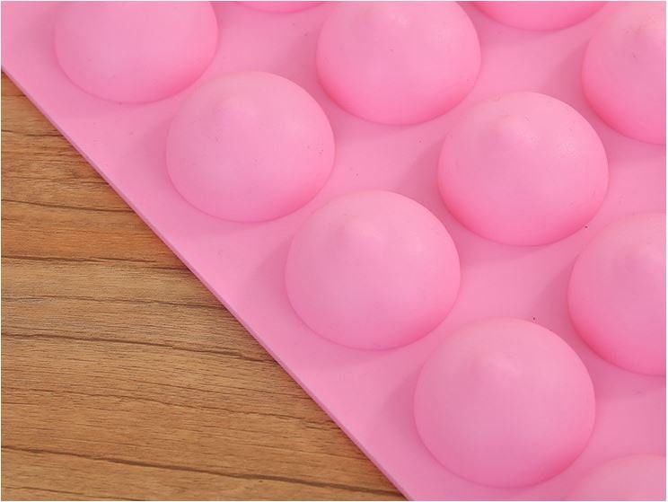 Fun Boobie Ice Cube Tray~Makes 26 Shaped Cubes~Mold~Candy Soap Jello  Shots~Boobs~Breasts~Cancer Awareness Walks~Decorations~Bachelor Party