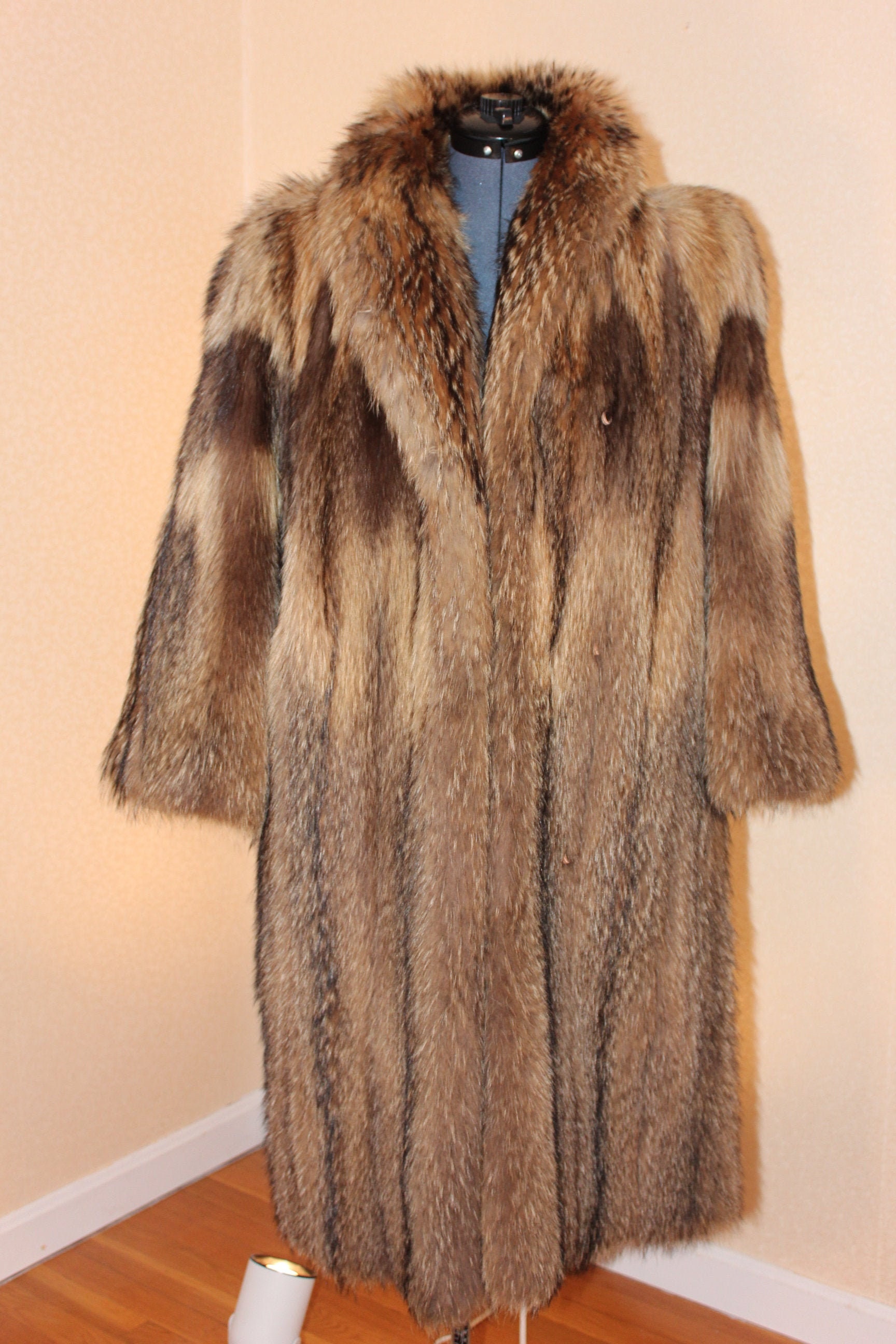 Natural Full Skin Tanuki Raccoon Coat. - Etsy