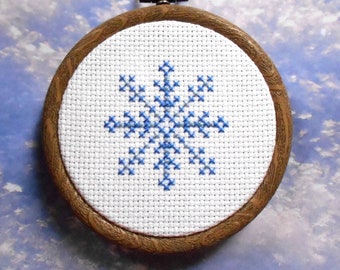 Snowflake Cross Stitch Kit - Beginners Counted Cross Stitch Christmas Tree Decoration Mini Kits - DIY Christmas Crafts