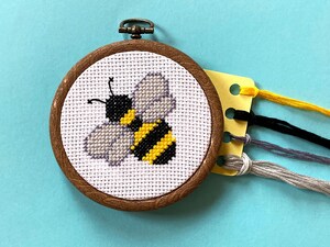 Kit Broderie Débutant - 3 Modèles Abeille Fleur Pré-imprimés + Tambour, Fils, Aiguilles - Activité Manuelle Détente Pour Adultes