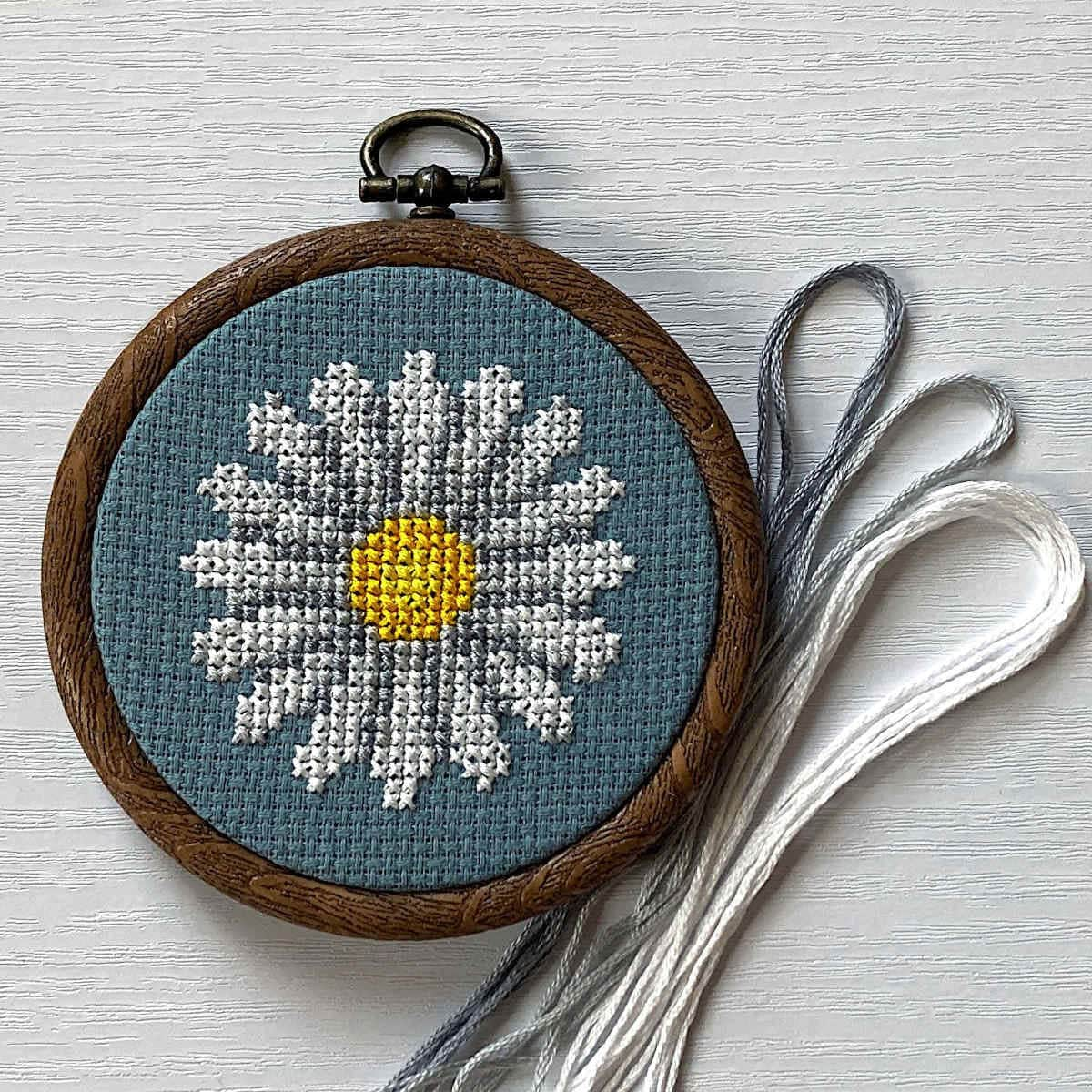 STICK AND STITCH Washaway Embroidery Stabilizer Row of Daisies Wildflower  Designs Rinse With Water Embroidery Backing Interfacing 