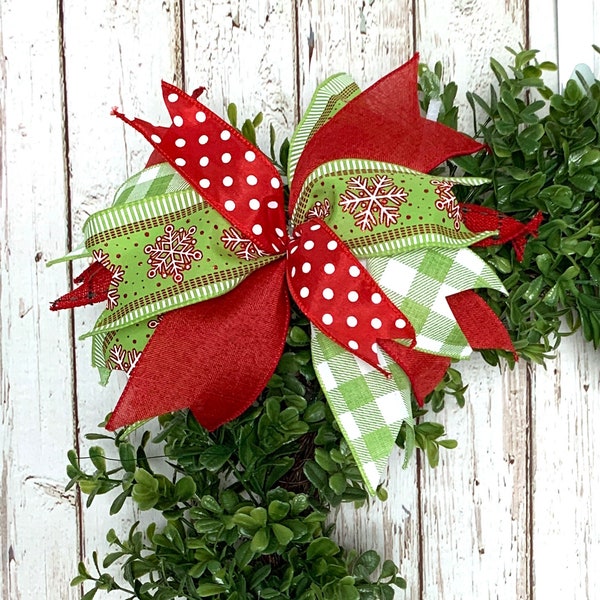Grinch theme bow