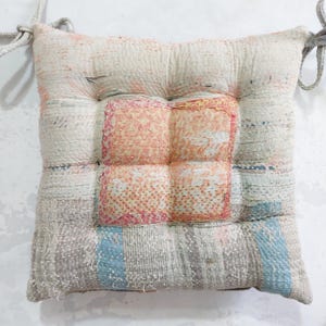 Chair Pad Boho– Handmade Kantha Chair Pad Cushion Vintage Patchwork Seat Pad in Soft Pastels, Boho Decor