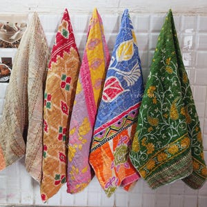 Asciugamani da cucina trapuntati Kantha vintage: set di 5 pezzi in cotone floreale fatto a mano