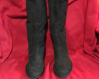 Vintage women's suede boots