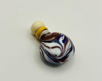 Miniaturowy porcelanowy flakon perfum