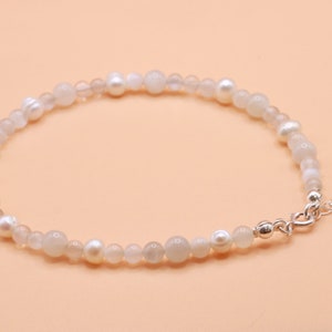 White with grey shades Moonstone Bracelet with pearls on elastic power of feminine energy, Women's necklace and anklet with silver 925 clasp