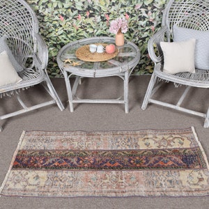 Alfombra vintage, alfombra turca pequeña de 2x4,3 pies, alfombra de patchwork azul y rojo.