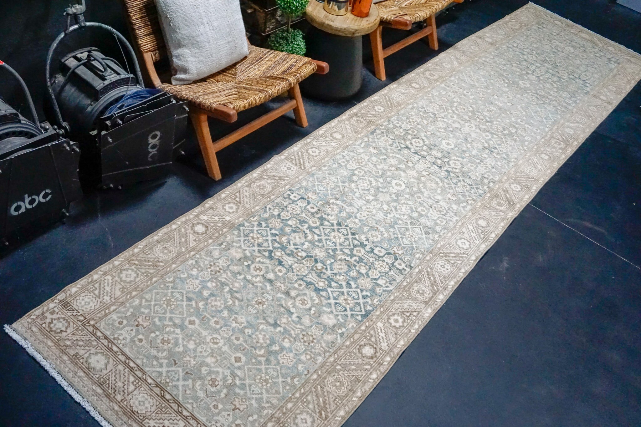 * vintage runner ୨୧ 鹿さん達のししゅう絵 テーブルマット 3'5 X 14'1 Classic Vintage Runner Denim Blue, Beige + Brown