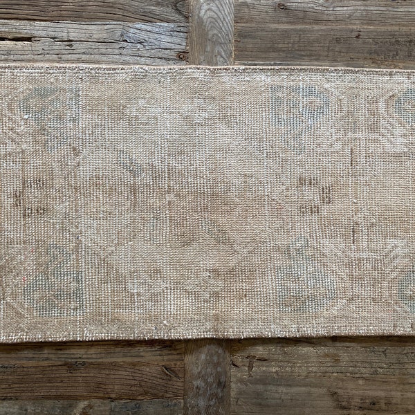 1’6 x 3’ Vintage Turkish Oushak Rug Muted Beige & Sage