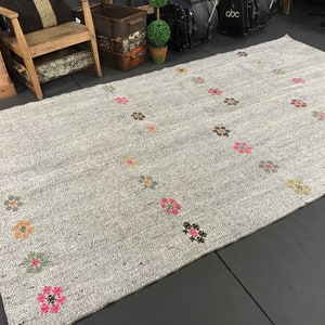 5'8 x 9'5 Turkish Kilim Rug MCM Black & White Tweed Floral Vintage Flatweave 70's Scandinavian Style image 6