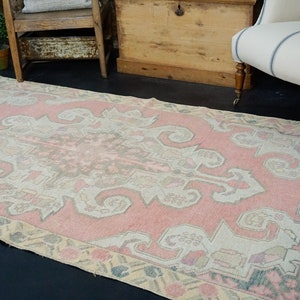 4&#39;2 x 7&#39;10 Oushak Carpet Turkish 1960&#39;s Gallery Rug  Pale Coral, Yellow and Cream