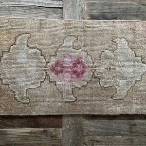 1’1 x 2’2 Antique Kars Rug Muted Camel Beige + Pink